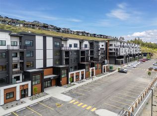 1057 Frost Rd #404, Kelowna, BC V1W4M3