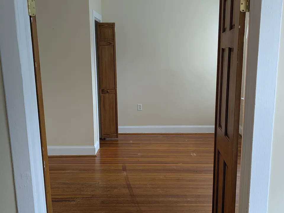 Double Doors connecting bedrooms