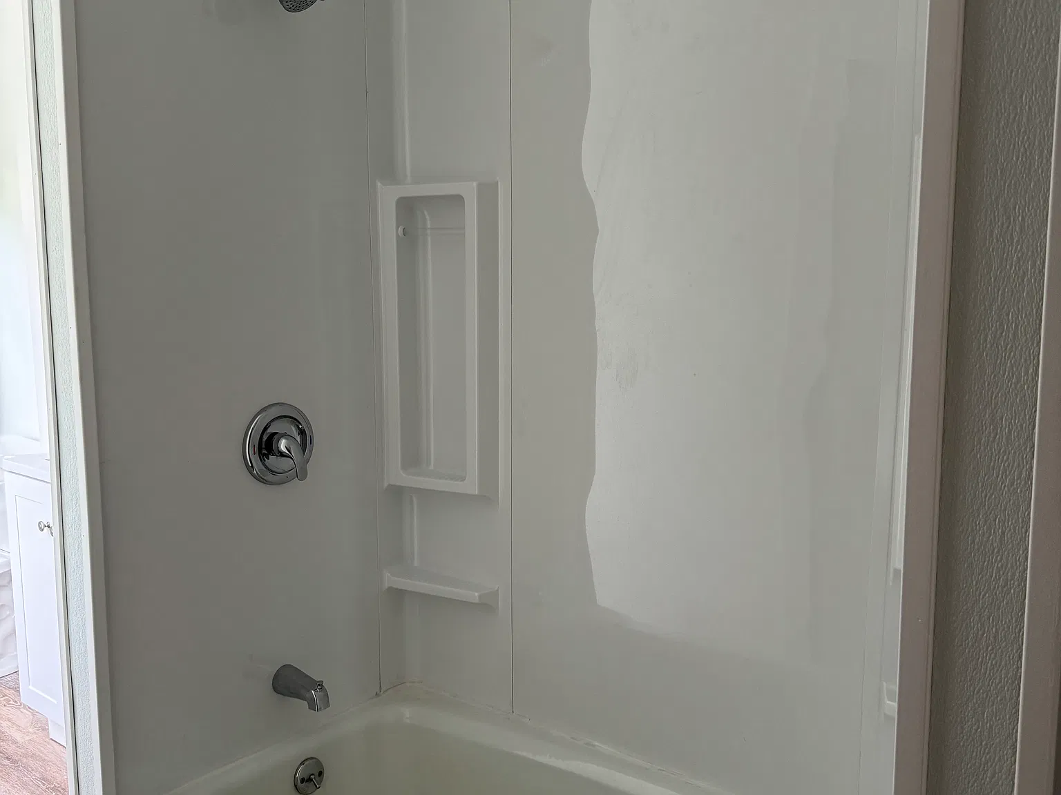 3 bed, 1254 sqft, $1,975 — Photo 3