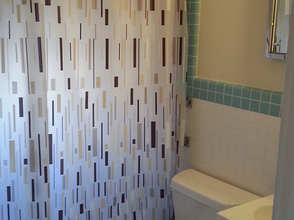 5th image of 568 Brewster St #5