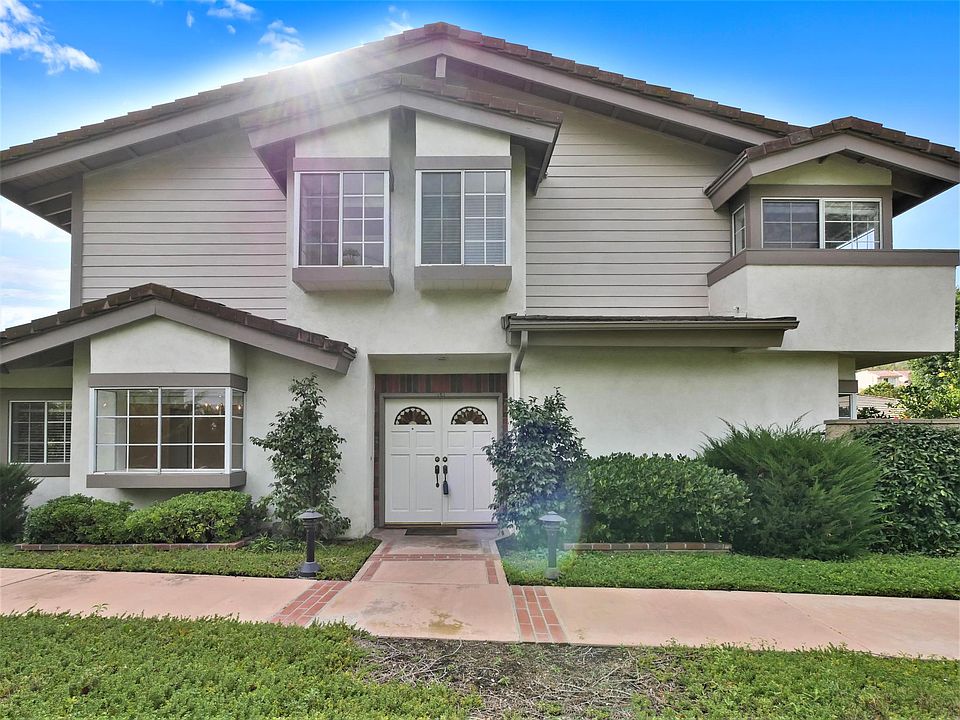 1st image of 151 Greenmeadow Dr