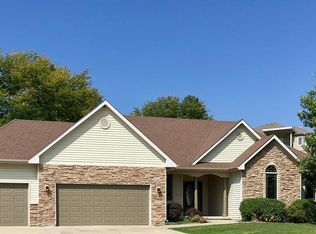 5120 Waterfront Ct, Pleasant Hill, IA 50327