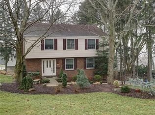 1208 Montclair Dr, Pittsburgh, PA 15241