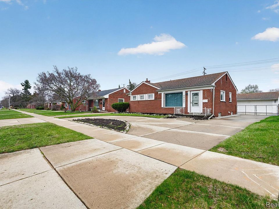 1st image of 28901 W Chicago St