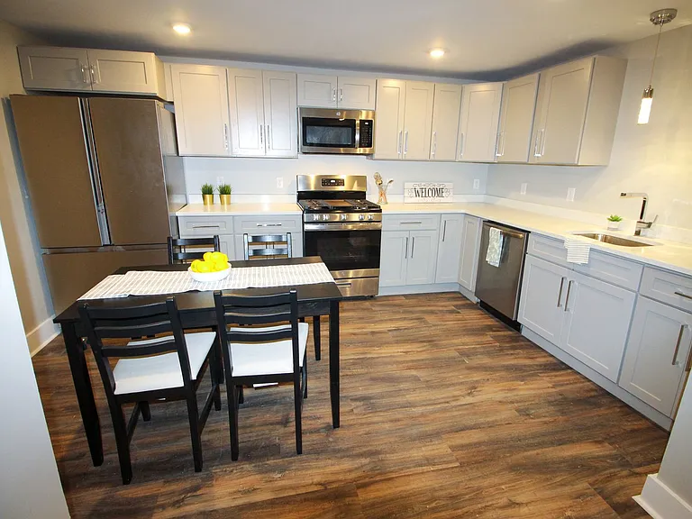 522 Stewart Ave — Photo 40