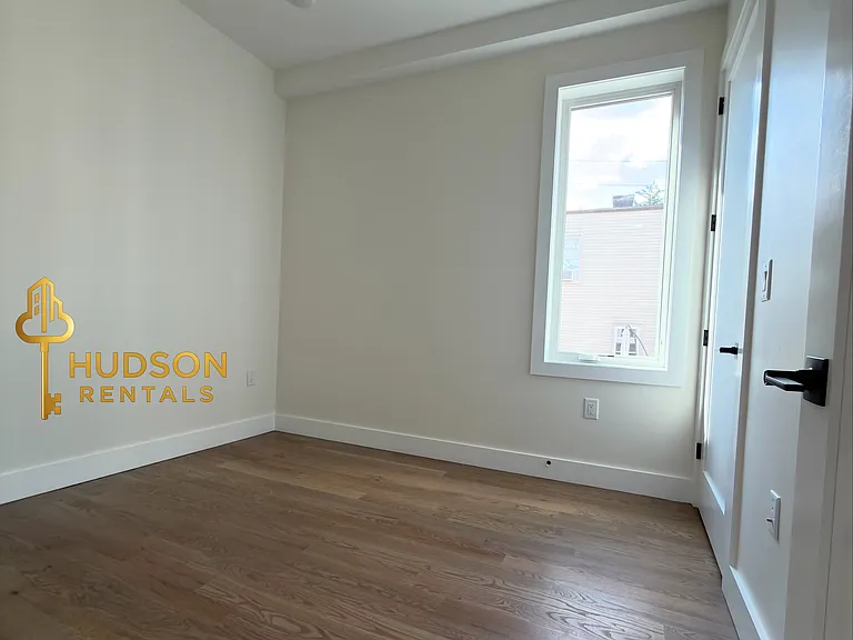 40 Lembeck Ave #308 — Photo 6