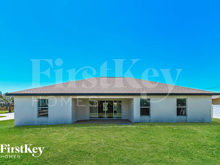 1203 SW 29th St — Photo 15