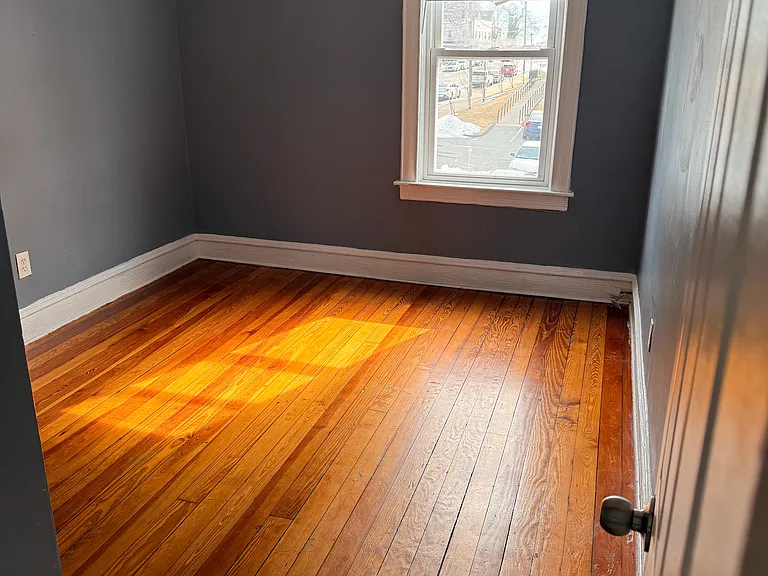 1823 Pleasant St #3 — Photo 9