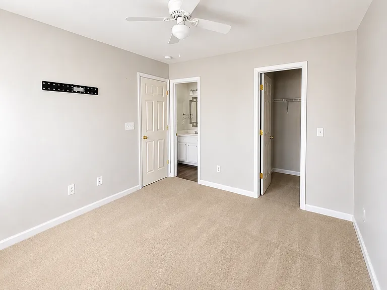 4405 Singing Oak Ct — Photo 4