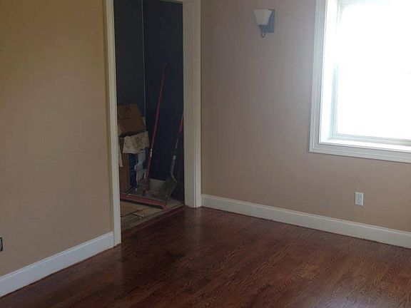 4th image of 5570 Clearview Ave