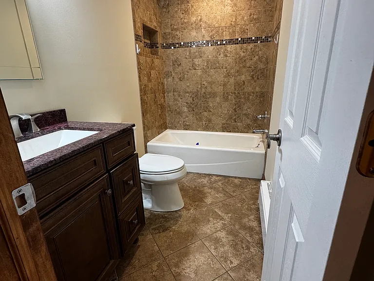 108 Cornelia Ln — Photo 35