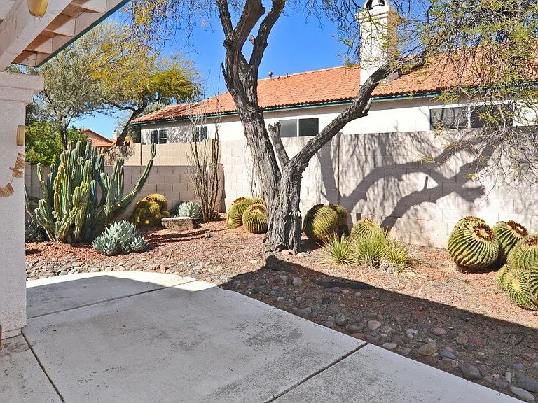 115 E Atelier Way — Photo 24