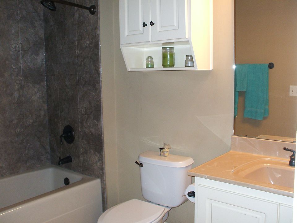 Guest Bath Off Kitchen Hall 