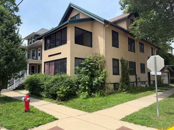 1256 Spaight St APT 1, Madison, WI 53703