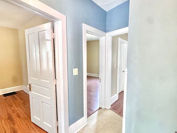 4th image of 229 E Union Blvd #1