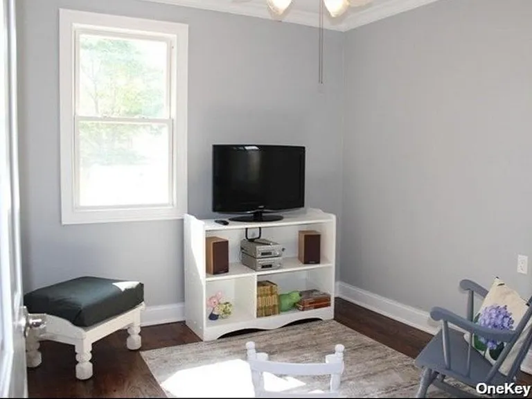 253 Kensington Rd S — Photo 9
