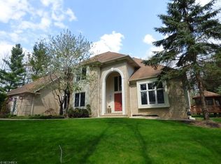 7259 Rollingbrook Trl, Solon, OH 44139