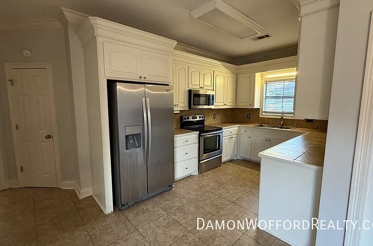 105 Laurel Ridge Rd — Photo 4