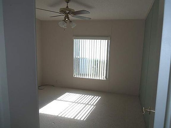 5th image of 685 Arrow Ln
