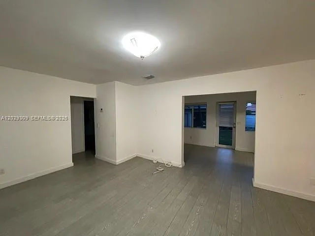 242 NW 93rd St — Photo 5