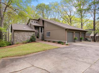 122 Paradise Cir, Townville, SC 29689