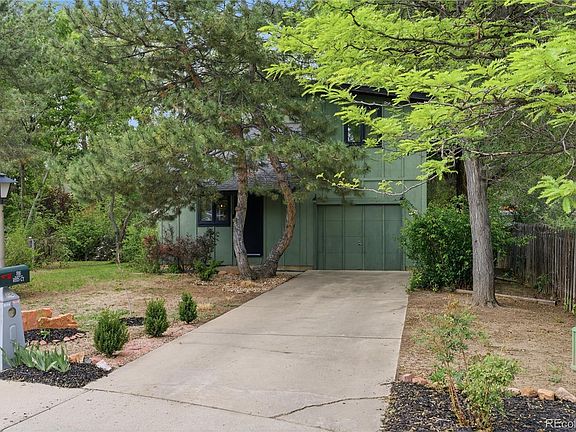 2nd image of 816 Rees Court