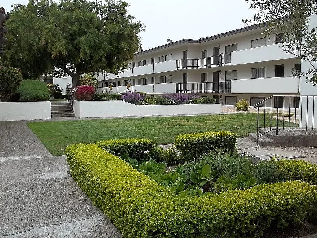 1 bed, 630 sqft, $2,395 — Photo 2