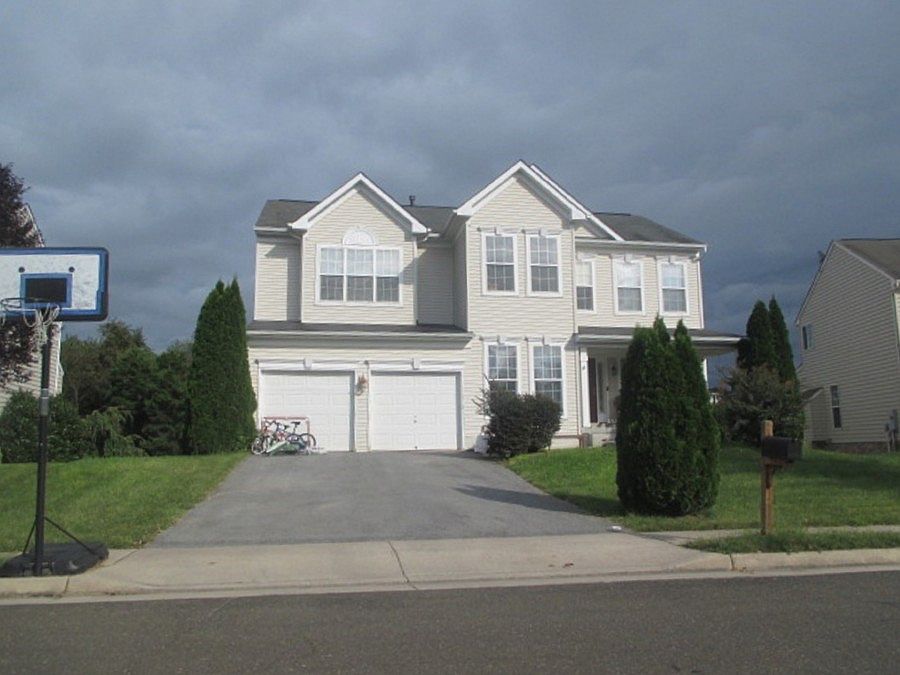 1st image of 840 Village Ct