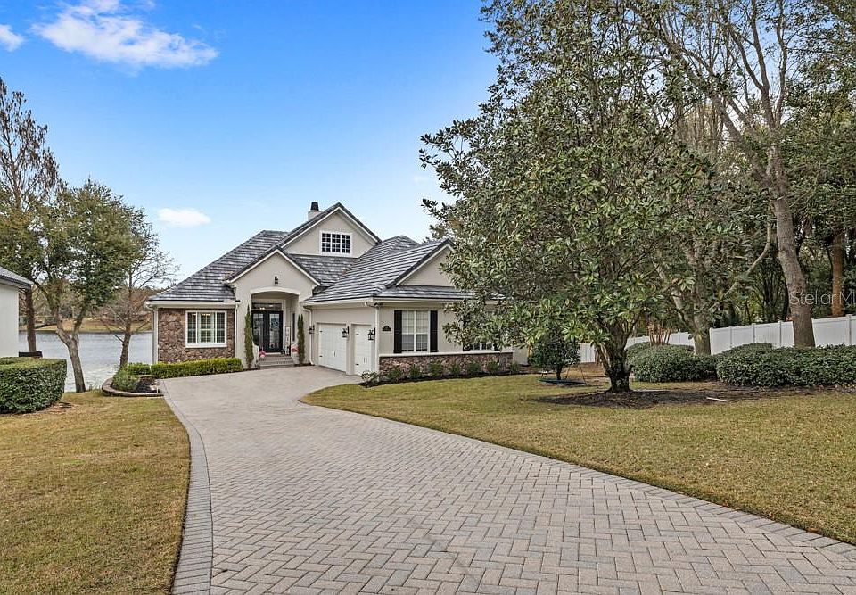 1st image of 527 W Blue Water Edge Dr