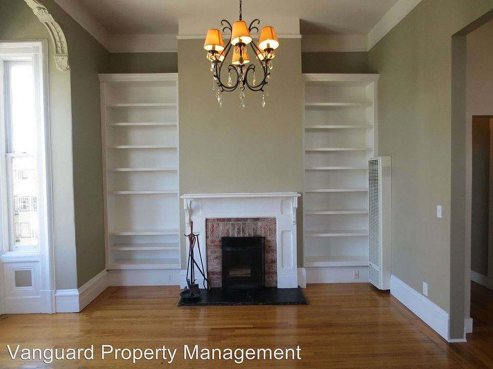 1st image of 400 Oak St APT 6
