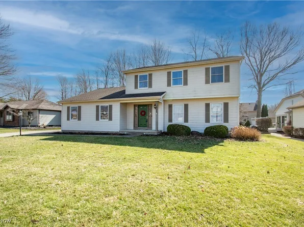 605 Silver Meadow Ln, Youngstown, OH 44512