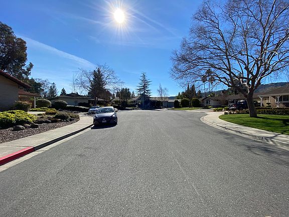 5th image of 6556 Stanton Ct