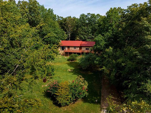 2nd image of 102 Opal Ln