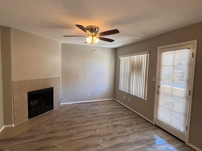 8787 E Mountain View Rd #1082 — Photo 15