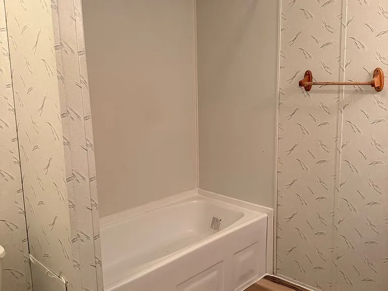 2414 E Main St — Photo 7
