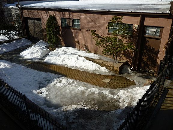 5th image of 6912 N Wayne Ave