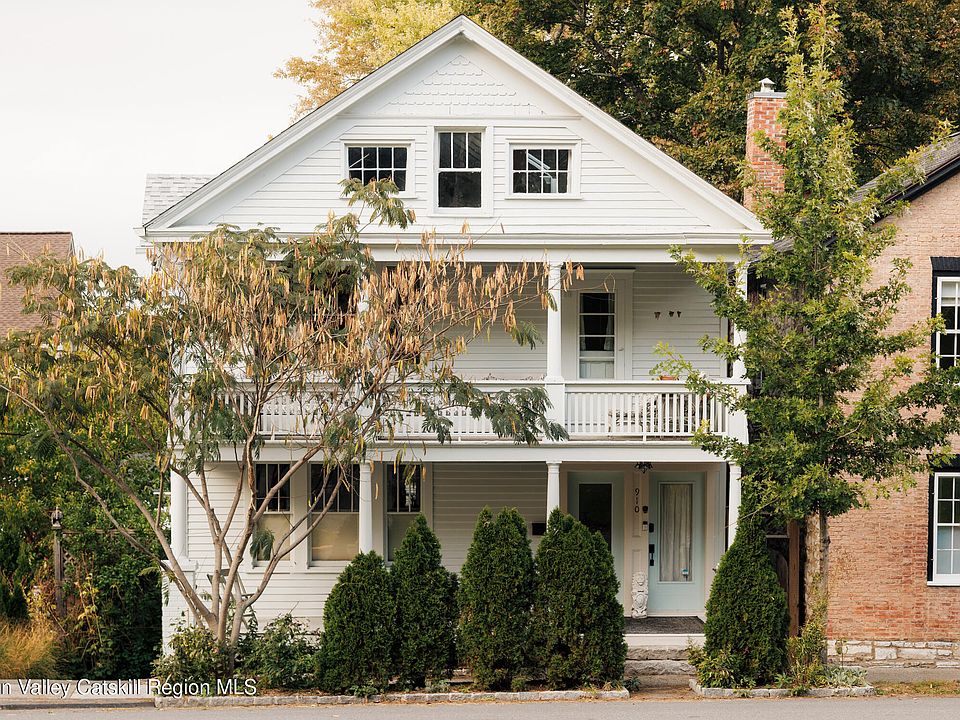 1st image of 910 Columbia Street