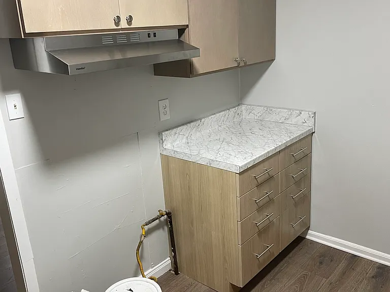 890 Baltic St — Photo 6