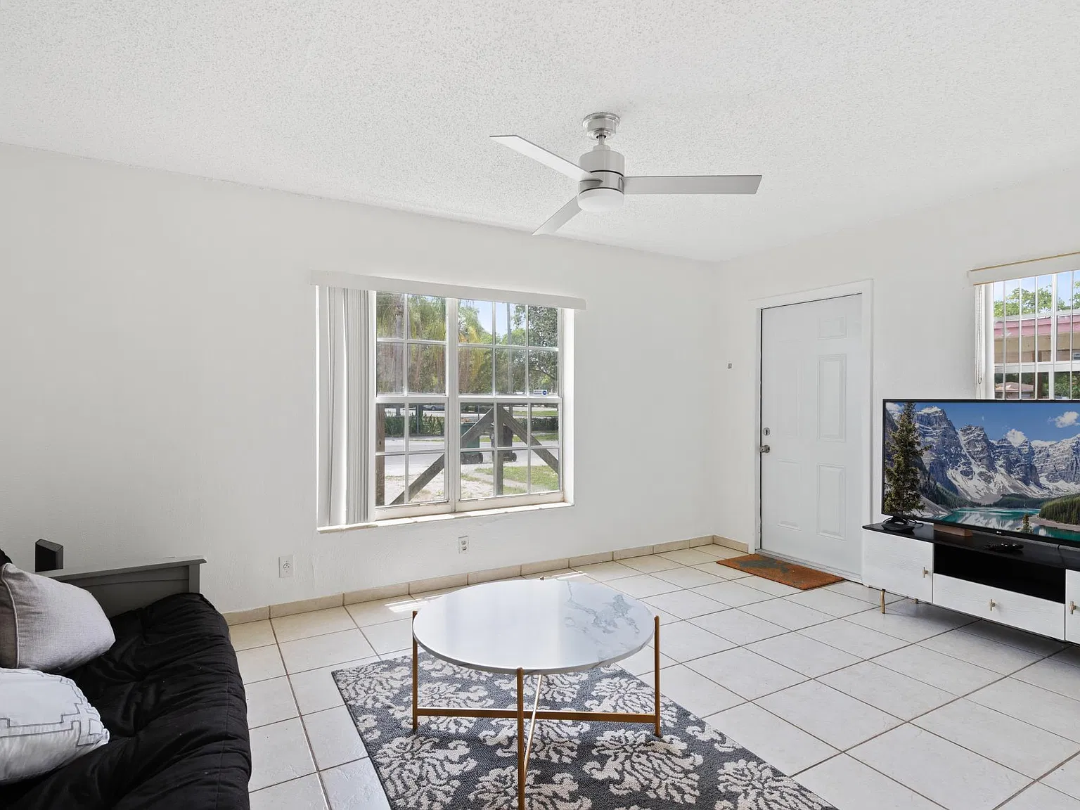 1230 NW 7th Ter — Photo 3