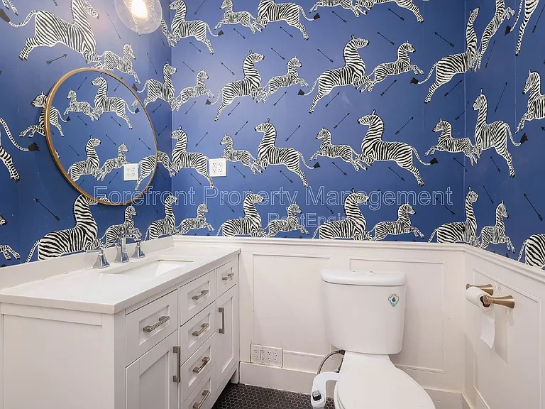 418 W Rosewood Ave — Photo 16