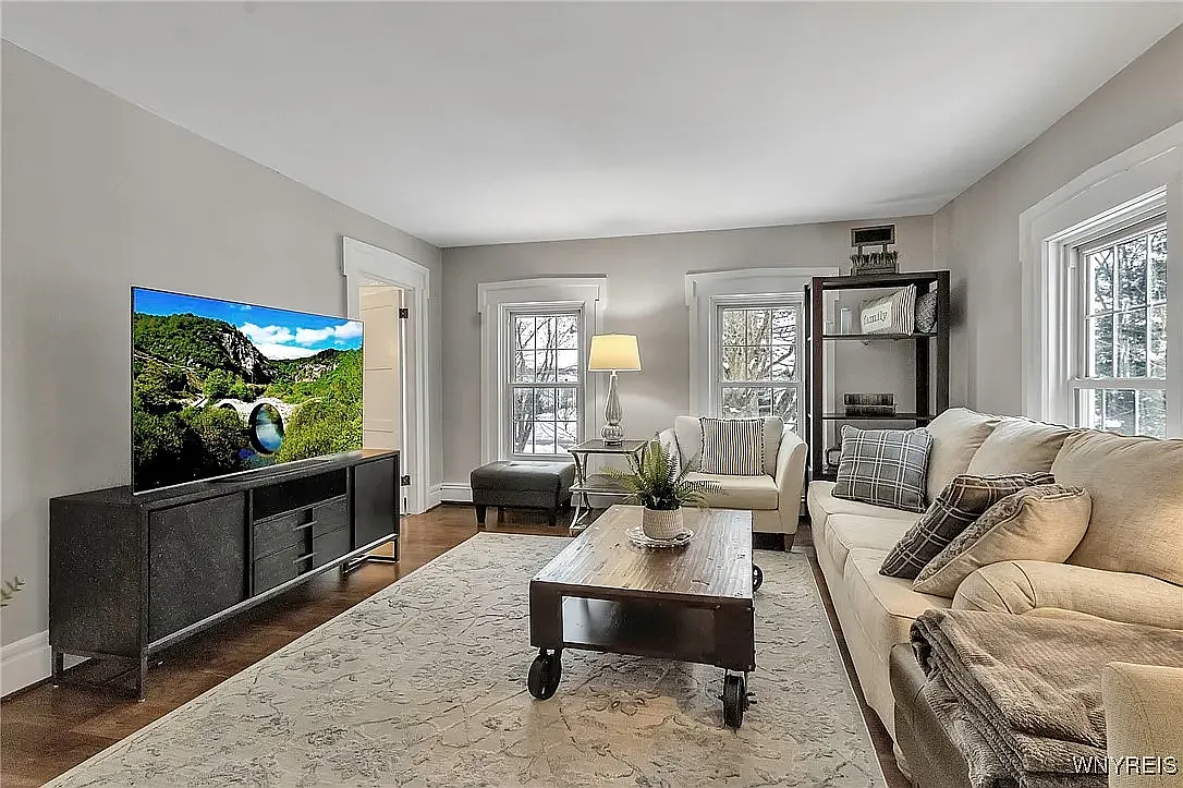 2 bed, 1120 sqft, $1,900 — Photo 4