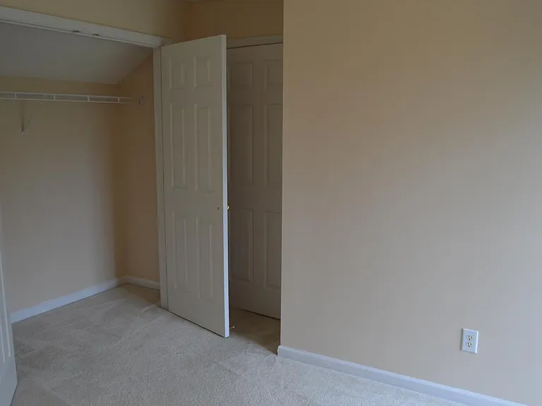 800 S Browns Ln #B3 — Photo 21