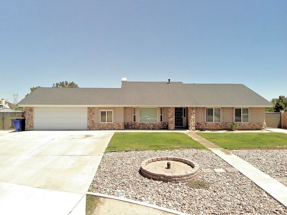 1st image of 12544 Empire Pl