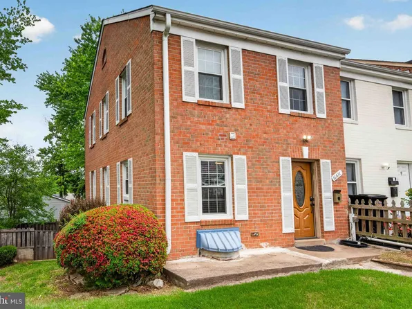 16611 Geddy Ct, Woodbridge, VA 22191