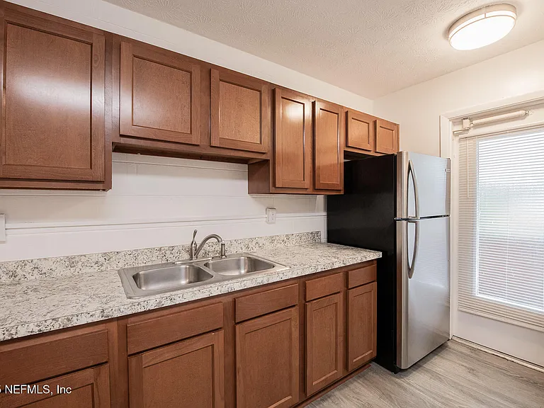 1217 Park Ave #28 — Photo 12