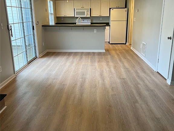 3rd image of 4501 Indies Ct Unit I