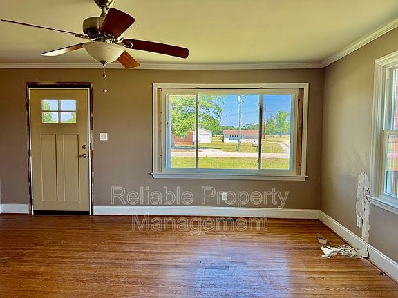 5th image of 1638 Evans Rd
