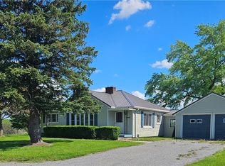 6034 Main Rd, Stafford, NY 14143