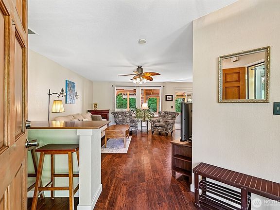 3rd image of 11606 20th Street NE