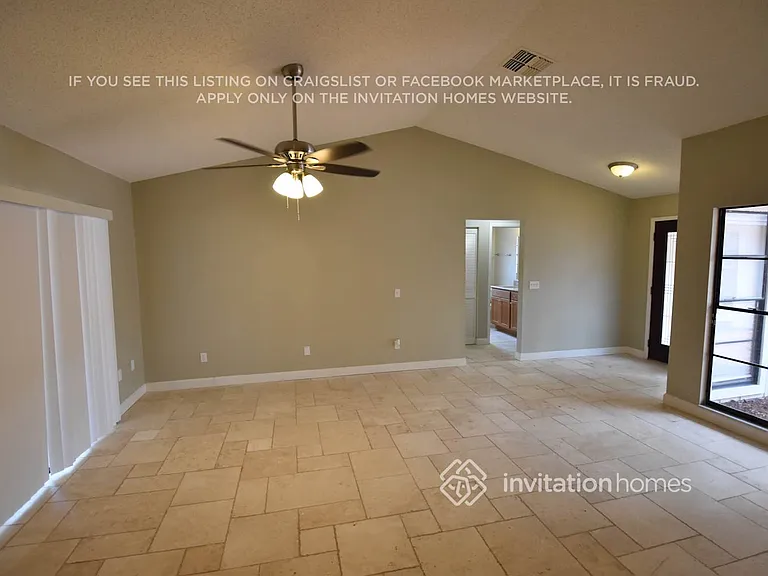 1617 Carter Oaks Dr — Photo 2